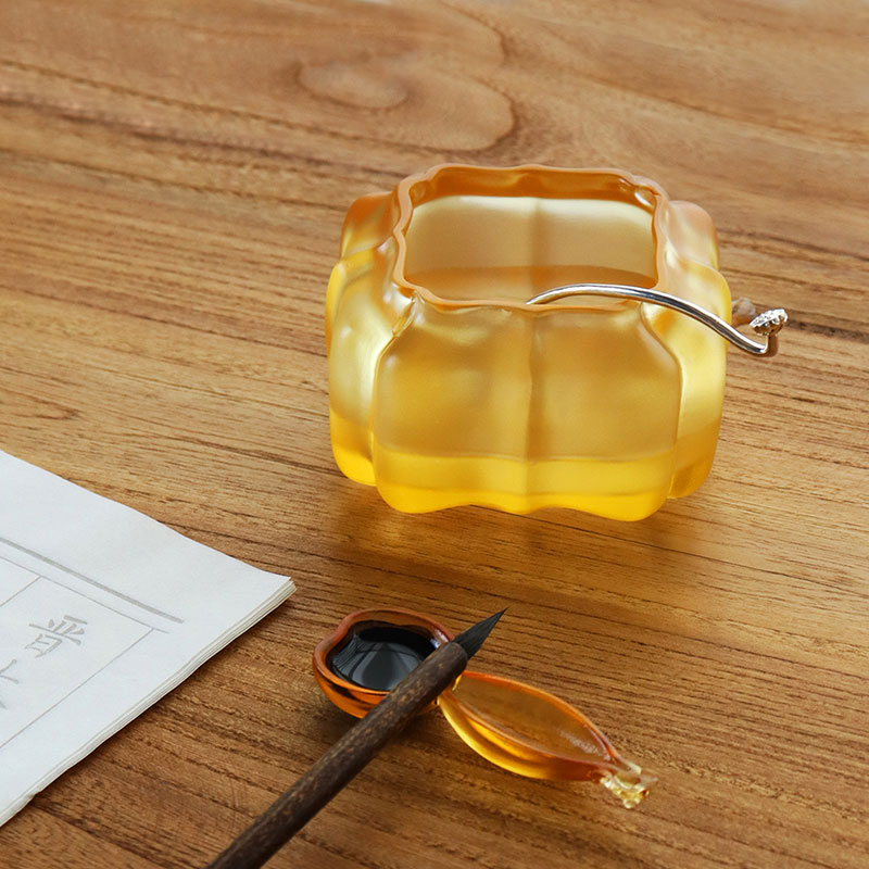 Pote de água em formato de abóbora de cristal roxo