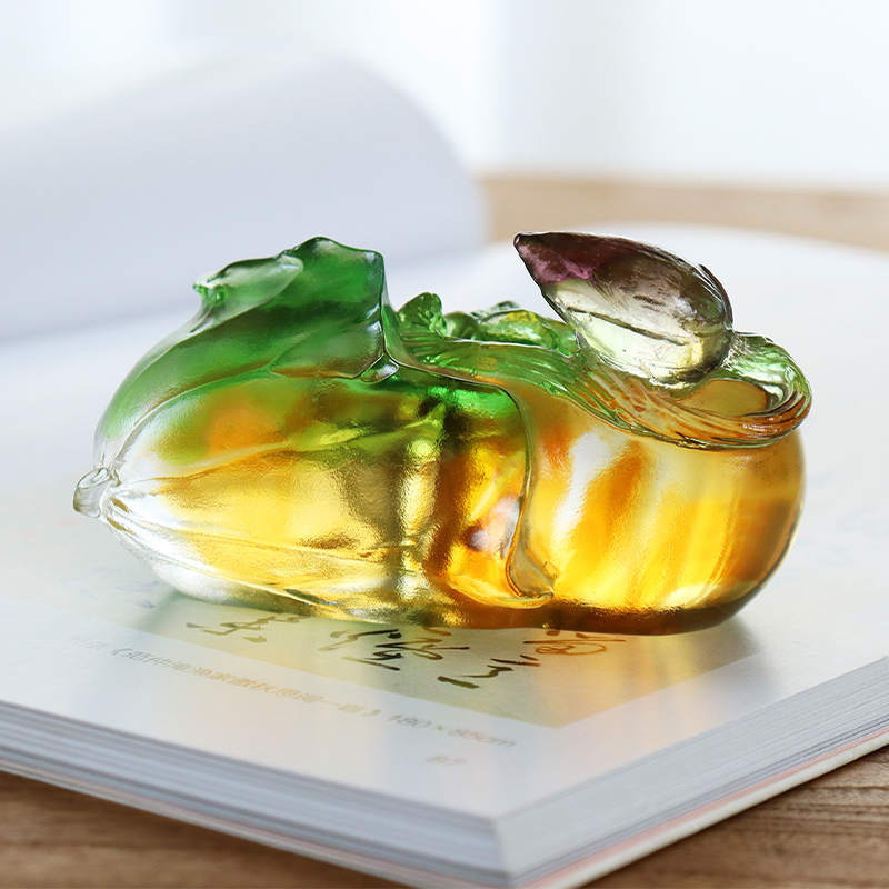 Ornamentos de escultura em vidro de cristal colorido em forma de caqui