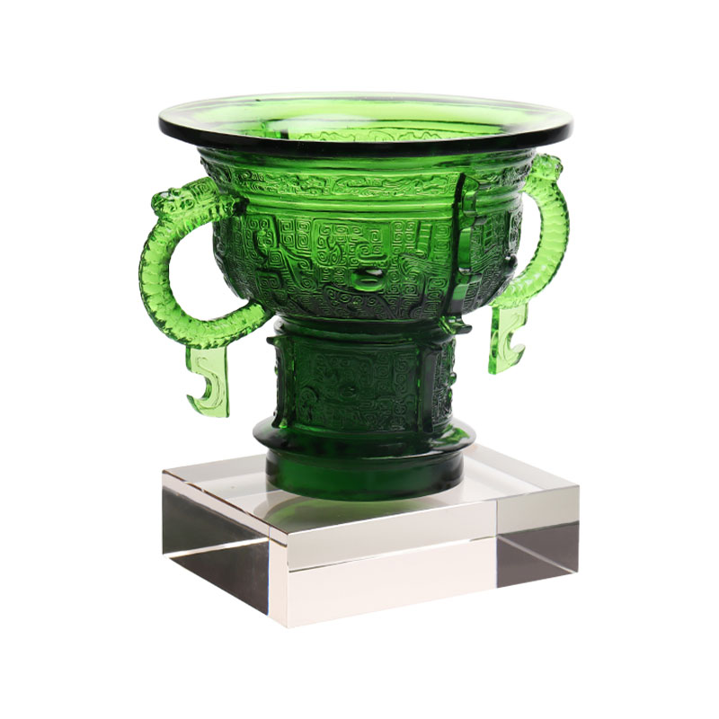 Tripé chinês com alça de orelhas de dragão e padrão de espinhos