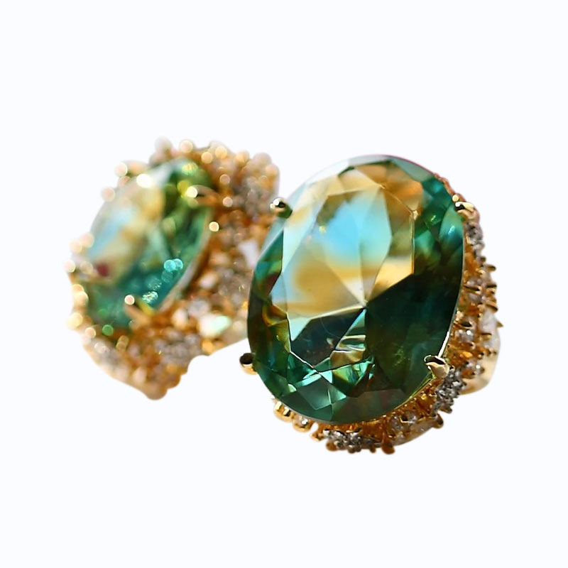 Brincos de vidro verde com almofadas douradas