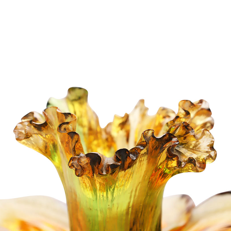 Castiçal em formato de pétala de vidro
