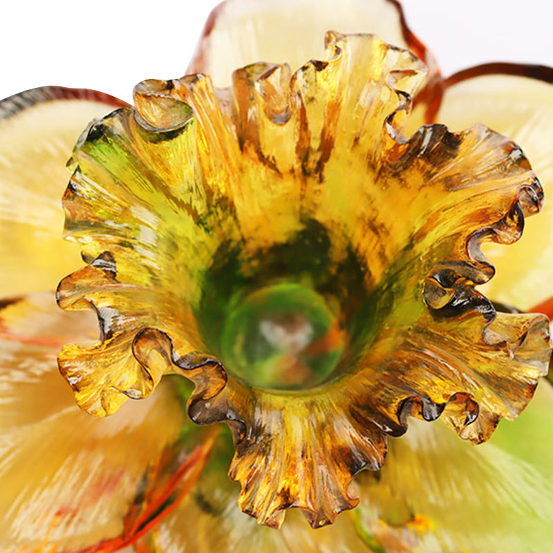 Castiçal em formato de pétala de vidro