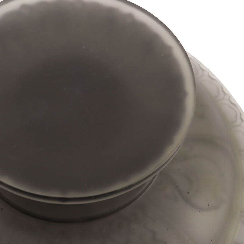 Fruteira com esmalte cinza