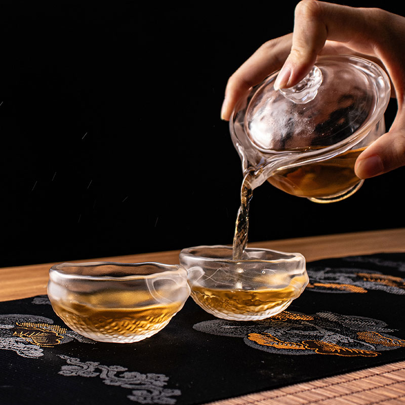 Conjunto de chá de vidro transparente com bule, xícara de chá