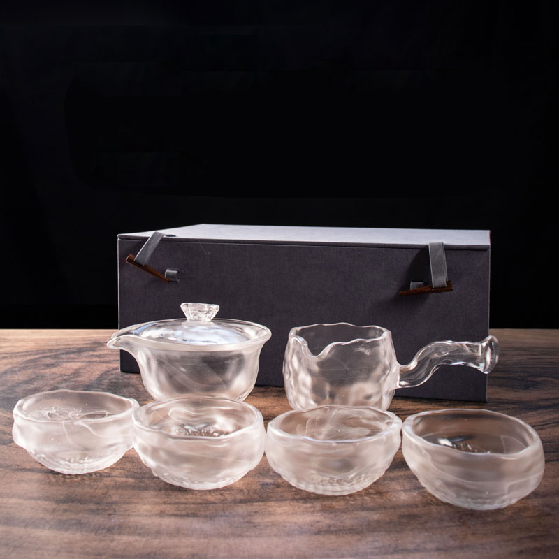 Conjunto de chá de vidro transparente com bule, xícara de chá