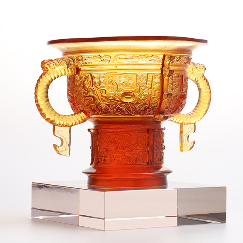 Tripé chinês com alça de orelhas de dragão e padrão de espinhos