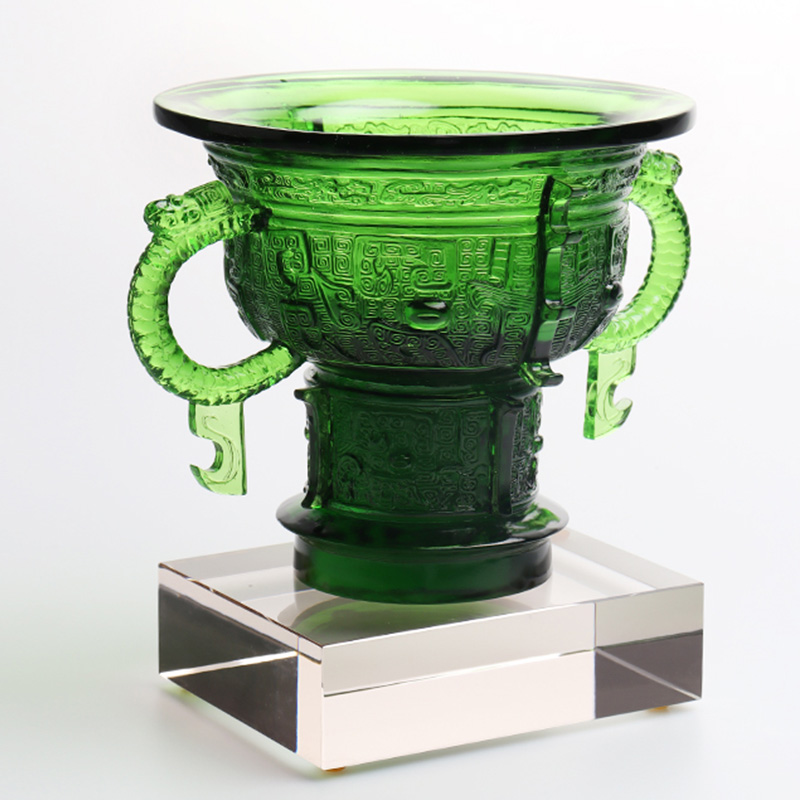 Tripé chinês com alça de orelhas de dragão e padrão de espinhos