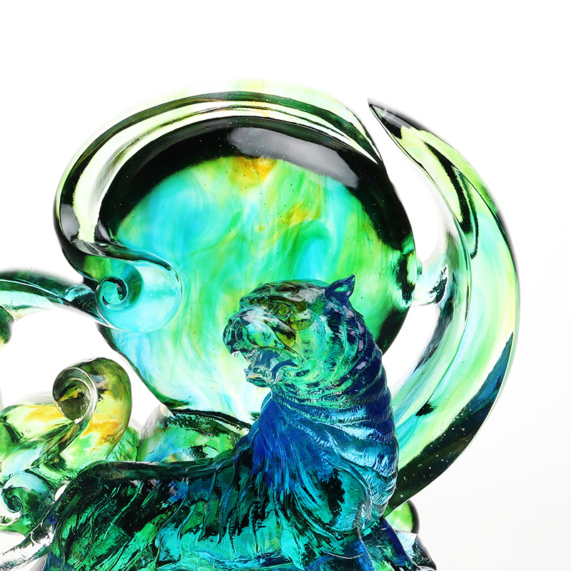 Enfeites de tigre de cristal transparente azul esverdeado