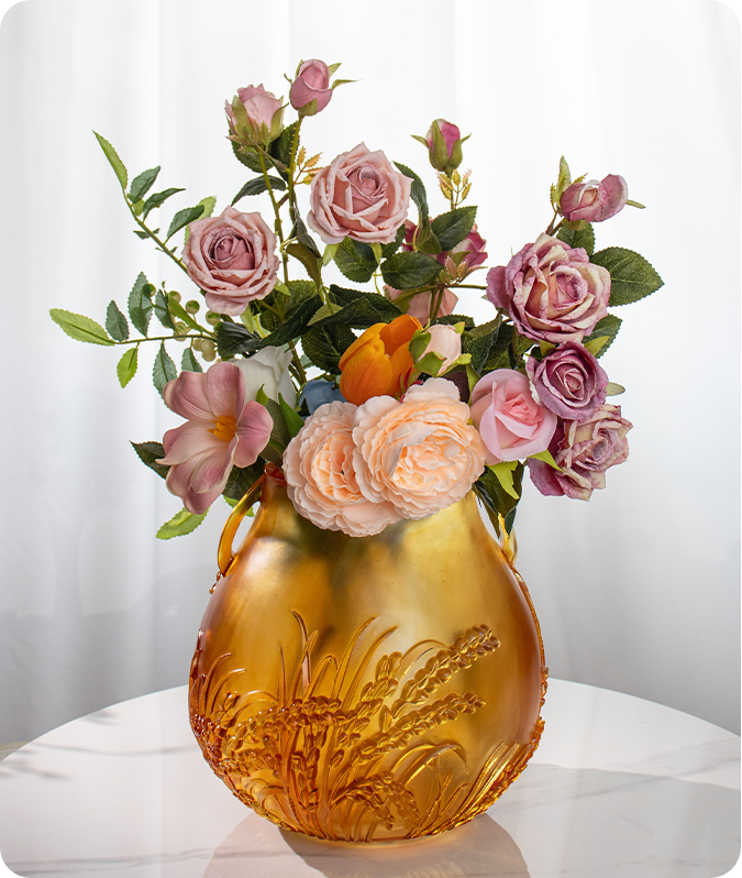 A promessa de uma colheita abundante: um recipiente de vidro com duas alças